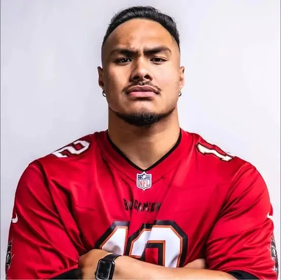 Roger Tuivasa-Sheck’s brother, Johnny Tuivasa-Sheck Biography: Ethnicity, Age, Height, Parents, Net Worth, Brother, Rugby Stats
