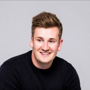 Oli White