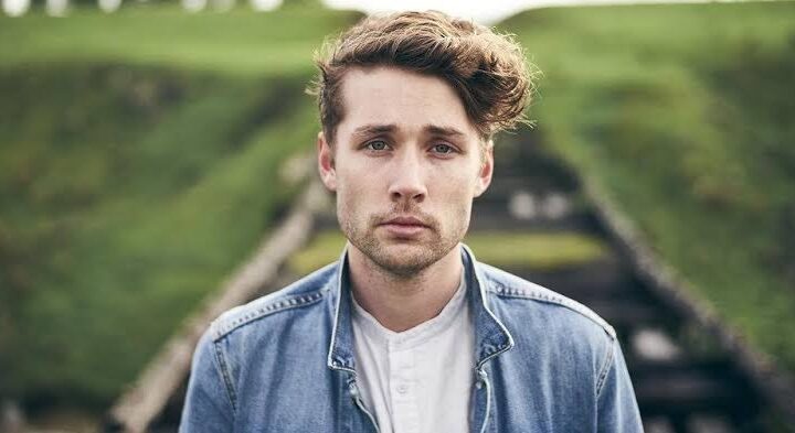 Keegan Joyce Biography: Girlfriend, Instagram, Age, Net Worth, Movies & TV Shows, Height, Nationality