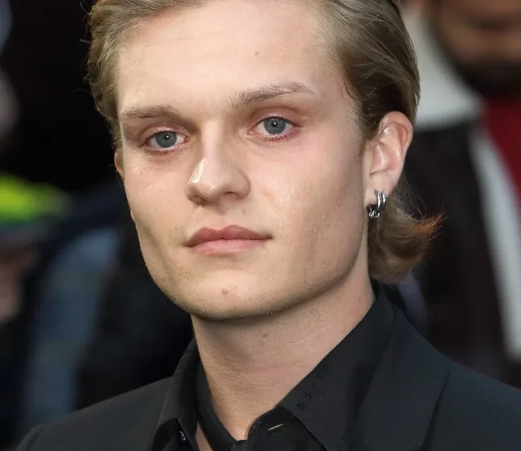 Tom Glynn-Carney Biography: Awards, Ethnicity, Net Worth, Movies, Parents, Age, Religion, Girlfriend