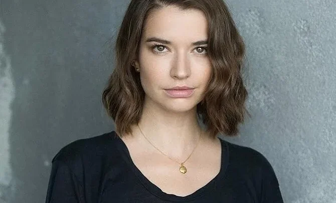 Margaret Clunie Biography: Husband, Awards, Movies, Ethnicity, Age, Net Worth, Sister, Instagram