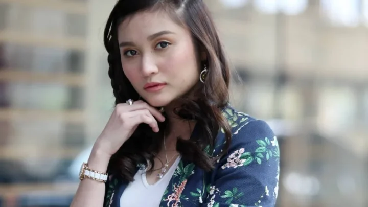 Ayda Jebat Biography: Son, Awards, Instagram, Movies, Height, Parents, Ethnicity, Songs, Religion