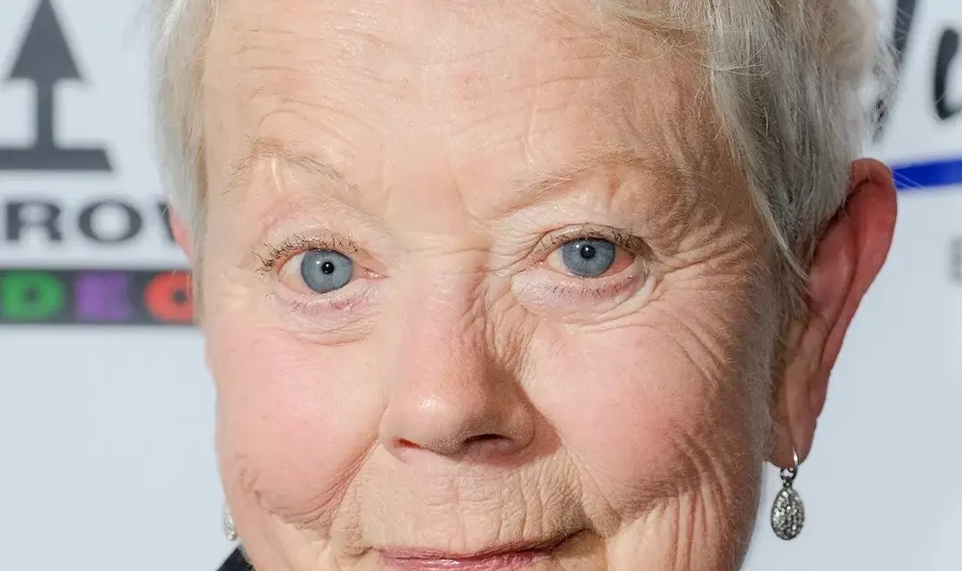 Annette Crosbie Biography: Age, Movies, Net Worth, Husband, Height, BAFTA Awards, Children, Parents
