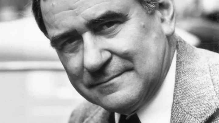 George Baker Biography: Age, I, Claudius, Net Worth, Wife, Height, Parents, Movies, TV Shows, Children