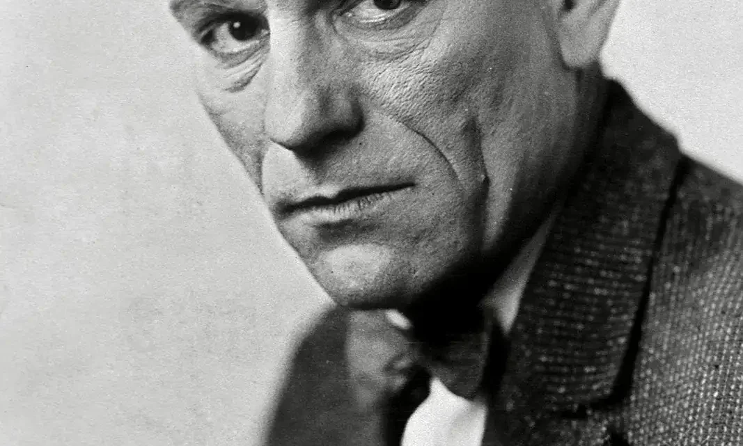 Lon Chaney Biography: Age, Net Worth, TV Shows, Wife, Children, Height, Parents, Silent Films, Makeup