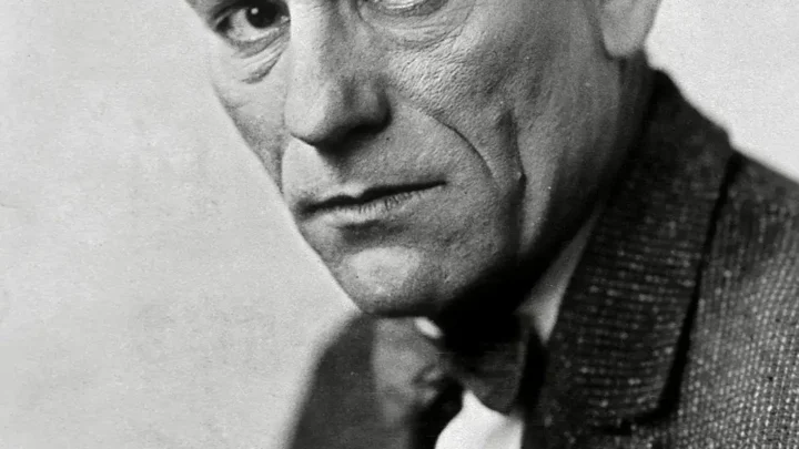 Lon Chaney Biography: Age, Net Worth, TV Shows, Wife, Children, Height, Parents, Silent Films, Makeup