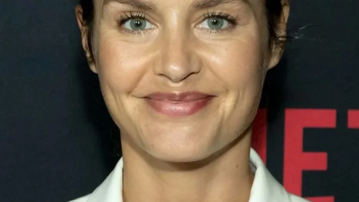 Hannah Ware Biography: Age, Net Worth, Movies, TV Shows, Height, Parents, Siblings, Films, Heritage