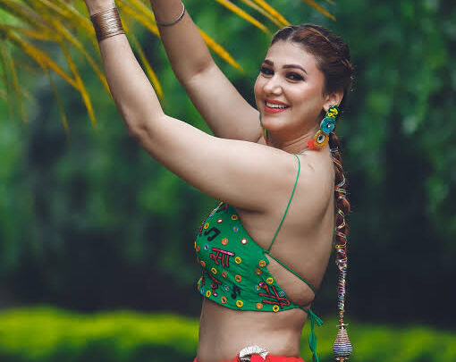 Jasleen Matharu Biography: Songs, Net Worth, Age, Height, Movies, Controversy, Instagram, Ethnicity, Boyfriend, Religion