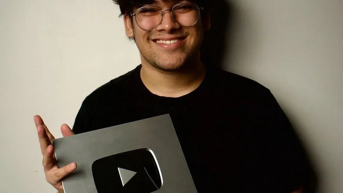 Aman Parkar Biography: Age, Net Worth, Parents, Siblings, Height, Girlfriend, YouTube, Career