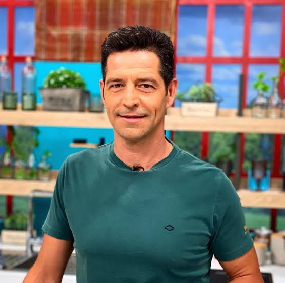 Sakis Rouvas’ brother, Apostolos Rouvas Biography: Wiki, Age, Net Worth, Family, Height, Parents, Siblings, Wife, Instagram