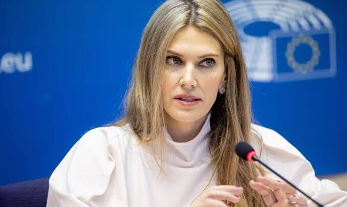 Eva Kaili Biography: Net Worth, Age, Siblings, Politics, Partner, Children, Height, Nationality, Party