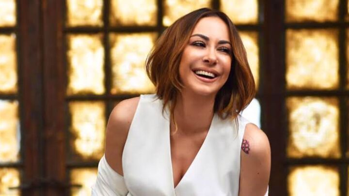 Melina Aslanidou Biography: Age, Net Worth, Songs, YouTube, Albums, Instagram, Height, Boyfriend