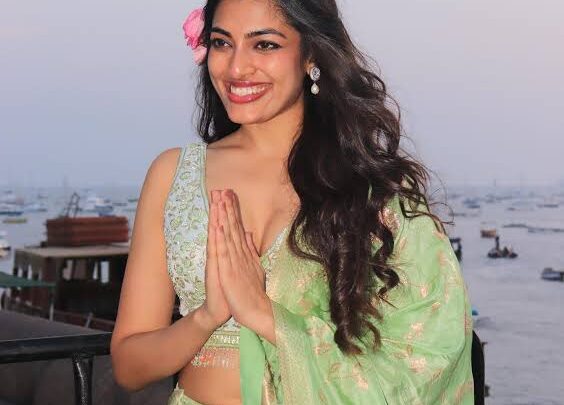 Naveli Deshmukh Biography: Ethnicity, Parents, Beauty Pageant, Net Worth, Age, Height, Instagram