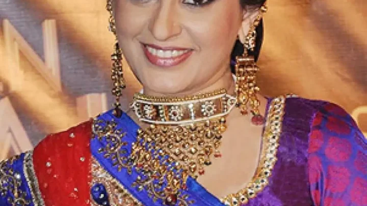 Smita Bansal Biography: Husband, Ethnicity, Movies, Net Worth, Age, Height, Parents, Awards