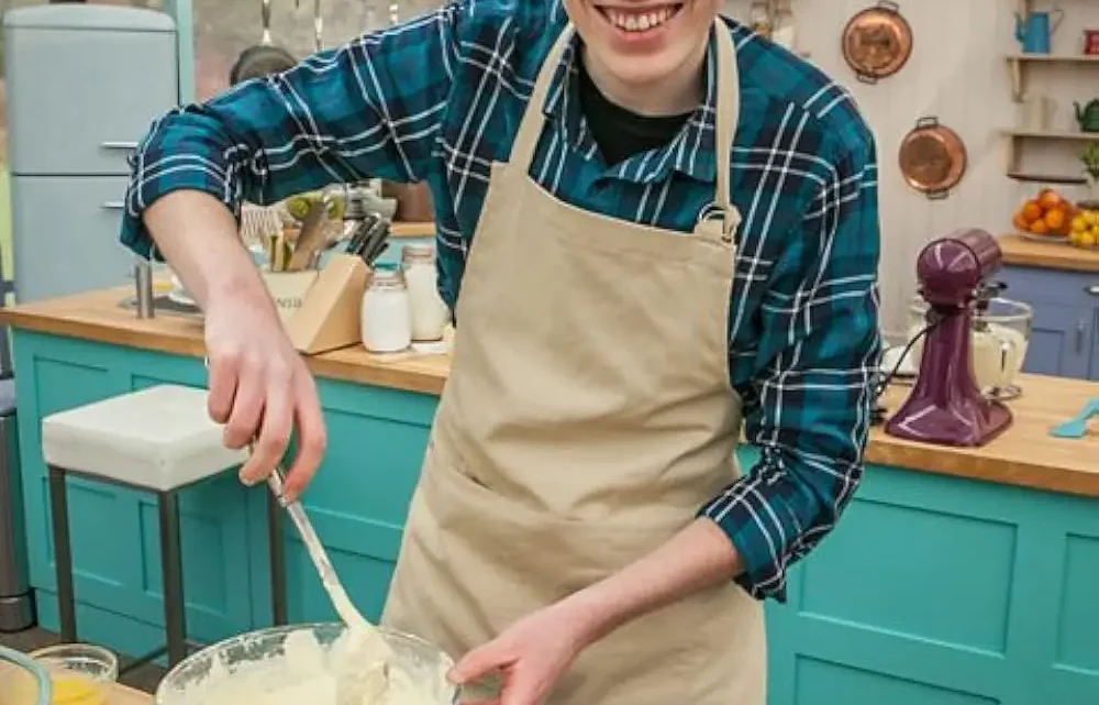 Andrew M. Smyth Bio: Age, Career, GBBO, Net Worth, Height, Netflix, Parents, Partner, Instagram