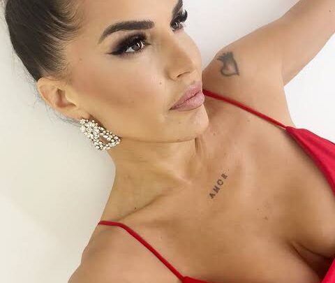 Christina Koletsa Biography: Age, Net Worth, Husband, Songs, Albums, Height, Kids, Instagram