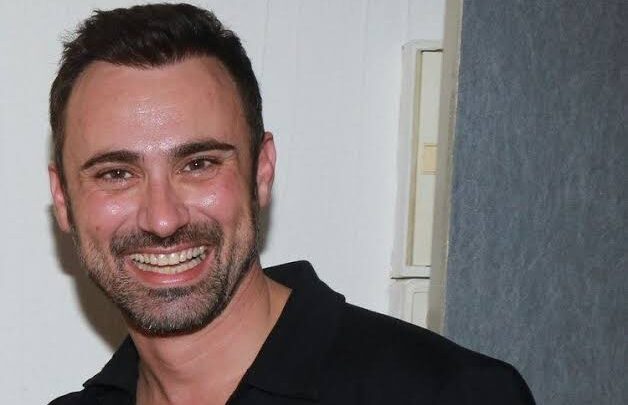 Giorgos Kapoutzidis Biography: Parents, Age, Books, Net Worth, TV Shows, Wife, Kids, Height, Facebook