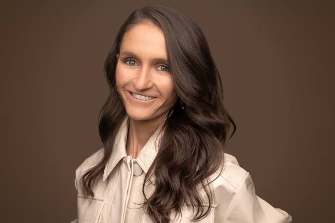 Tieghan Gerard Bio: Age, Net Worth, Siblings, Blog, Height, Cookbooks, Parents, Husband, Instagram