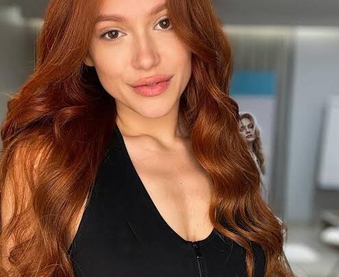 Tania Breazou Biography: Age, Partner, Net Worth, Songs, Height, Albums, Instagram, Events