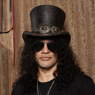 Slash (Musician) Biography: Ex-Wives, Age, Height,  Net Worth, Partner, Children, Songs & Albums, YouTube, Brother