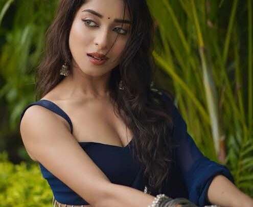 Tanvi Gadkari Biography: Instagram, Net Worth, Ethnicity, Boyfriend, Height, Height, Parents, Age