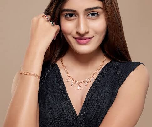 Aadhya Anand Biography: Ethnicity, Parents, Net Worth, Awards, Age, Height, Movies, Runway, Instagram