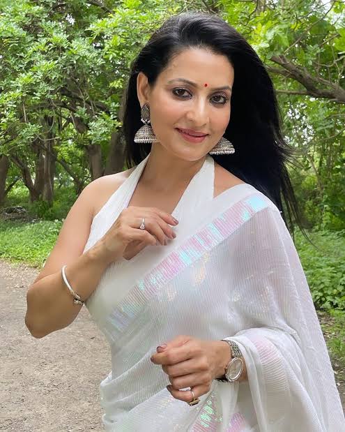 Dolly Sohi Biography: Movies, Ethnicity, Partner, YouTube, Net Worth, Age, Parents, Awards, Height, Death