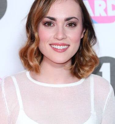 Rose Ellen Dix Biography: YouTube, Net Worth, Ethnicity, Parents, Religion, Age, Partner, Books