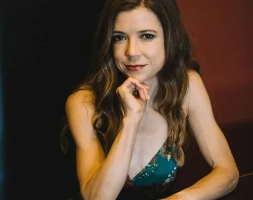 Sarah Morris Bio: Age, Fiancé, Net Worth, Height, Pilates, Parents, Instagram