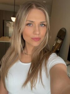 Lauren Cowling