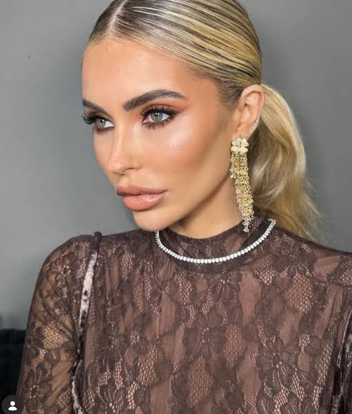 Amy Neville Biography: Spouse, Runway, Instagram, Height, Parents, Age, Ethnicity, Religion, Net Worth, Awards