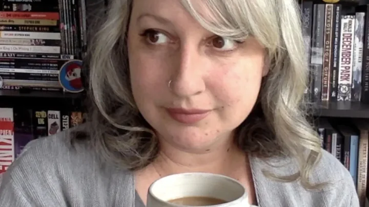 Sadie Hartmann Biography: Awards, Parents, Age, Height, Books, Ethnicity, Husband, Net Worth, YouTube