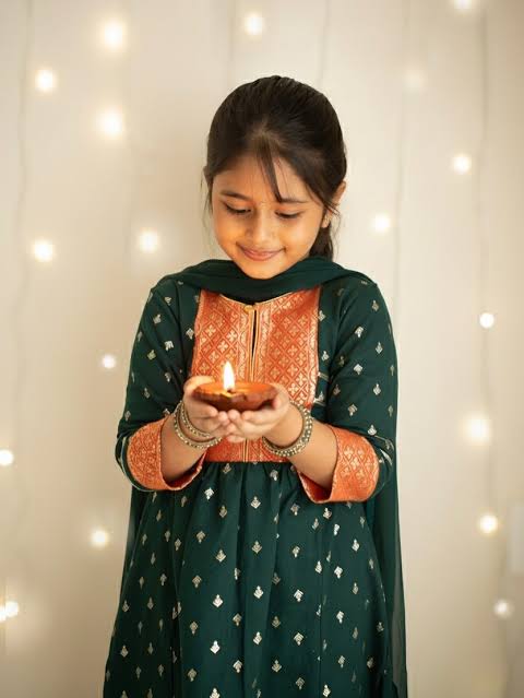 Zara Zyanna Biography: Boyfriend, Net Worth, Age, Parents, Movies, Awards, Height, Religion