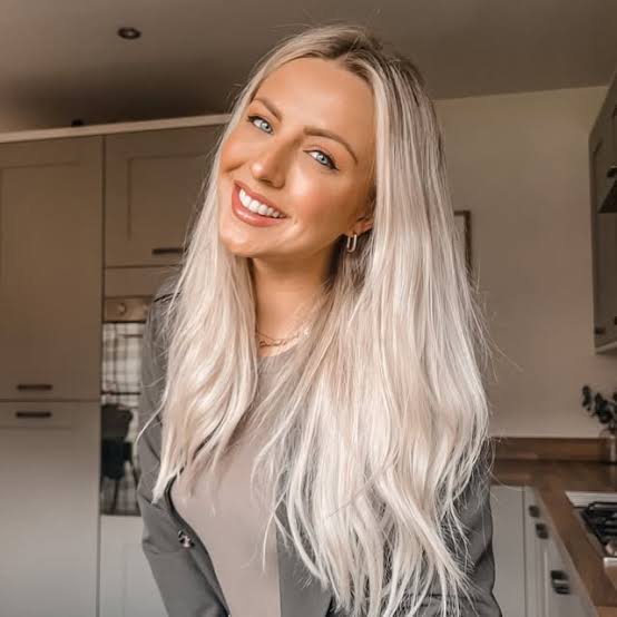 Kayleigh Johnson Biography: Height, Ethnicity, Religion, Businesses, Parents, Boyfriend, Net Worth, Height, Age