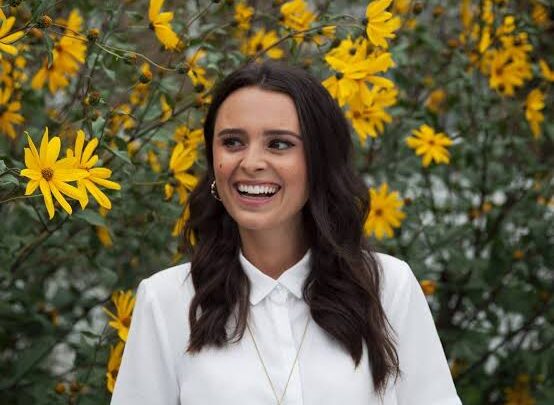 Venetia Le Manna Biography: Religion, Awards, Height, Ethnicity, Age, Husband, Net Worth, YouTube, Children