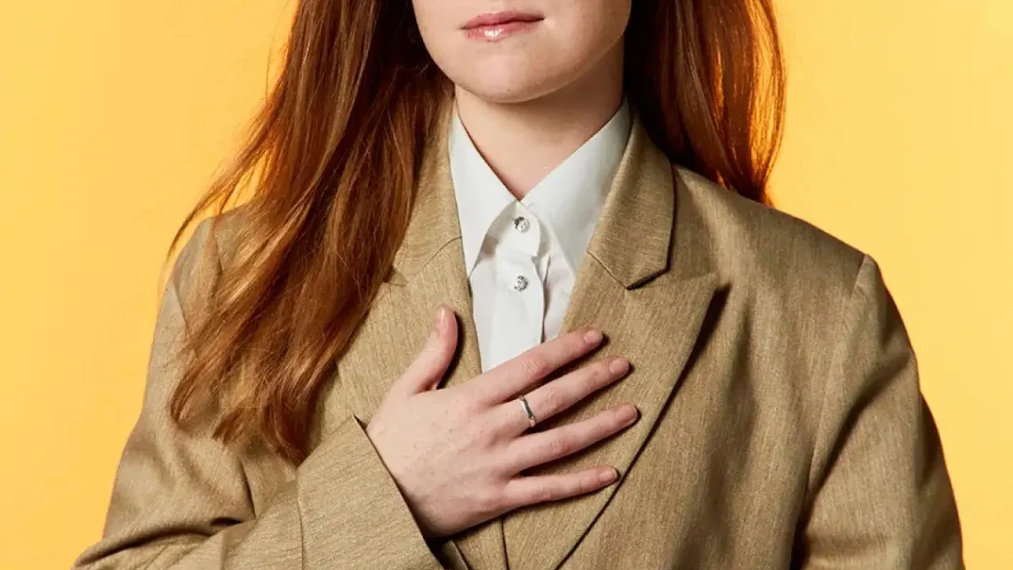 Liv Hewson Biography: Net Worth, Awards, Ethnicity, Movies, Age, Height, Parents, Books, Partner