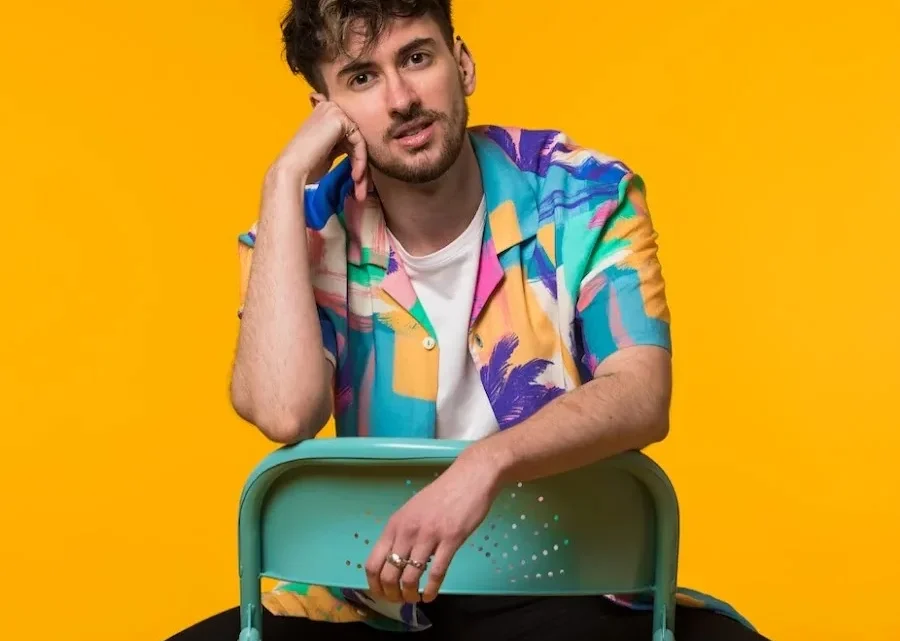 Jamie Raines Biography: YouTube, Partner, Books, Ethnicity, Parents, Age, Ethnicity, Net Worth