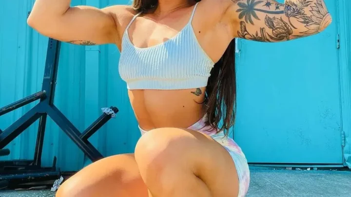 Briana Negron Biography: Age, Net Worth, Powerlifting, Height, Coach, Parents, Records, Spouse