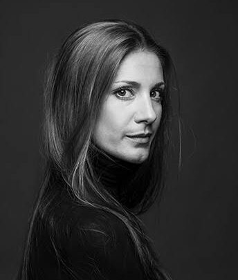 Nina Zanjani Biography: Ethnicity, Movies, Net Worth, Awards, Instagram, Parents, Height, Religion