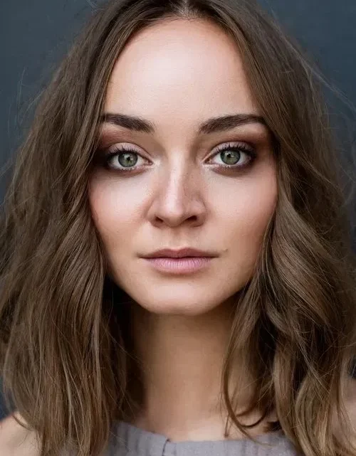 Laura Bilgeri Biography: Songs, Net Worth, Age, Height, Ethnicity, Parents, Movies, Songs, Religion