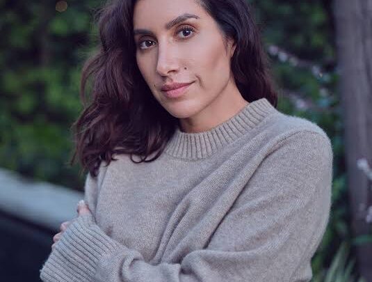 Jen Atkin Biography: OUAI Founder, Net Worth, Husband, Age, Kids, Height, Career & Beauty Empire