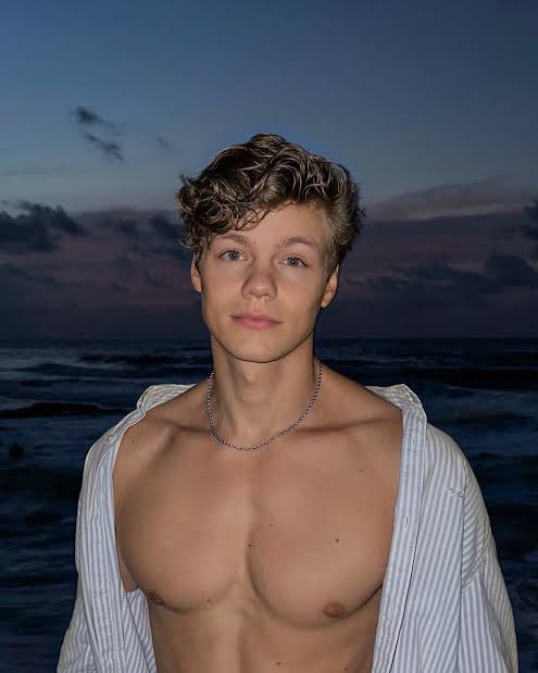 Florian Macek Biography: YouTube, Net Worth, Movies, Age, Height, Girlfriend, Ethnicity, Parents, Instagram