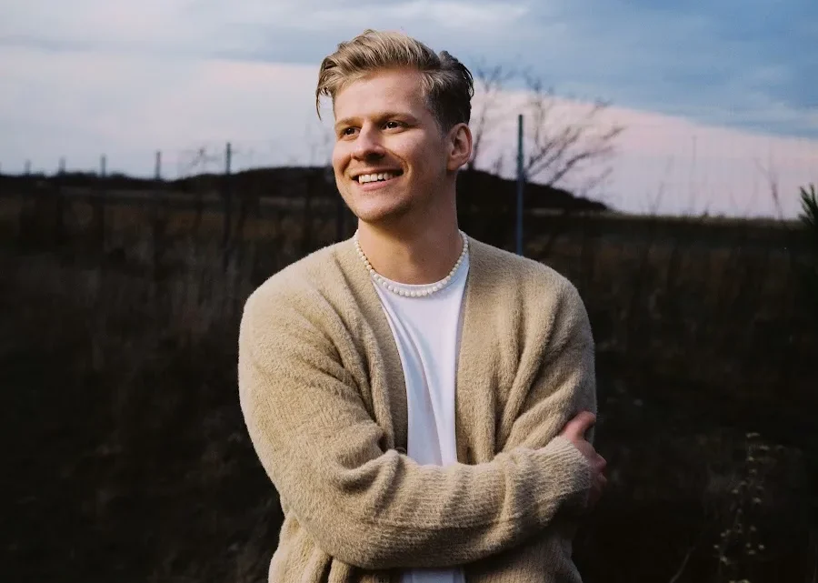 Thorsteinn Einarsson Biography: Songs, Net Worth, Awards, Ethnicity, Net Worth, Parents, Religion, Height