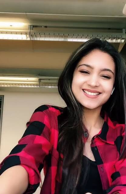 Mehral Shams Biography: Age, Spouse, Net Worth, Height, Ethnicity, Parents, TikTok, Nationality
