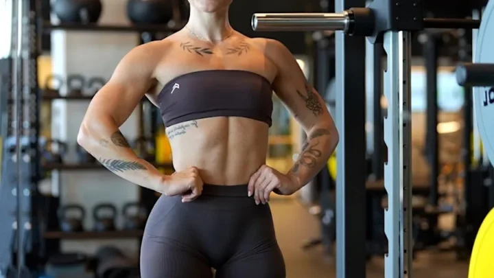 Kelly Matthews Biography: Age, Height, Net Worth, Boyfriend, Strength Coach, TikTok, Career, Instagram