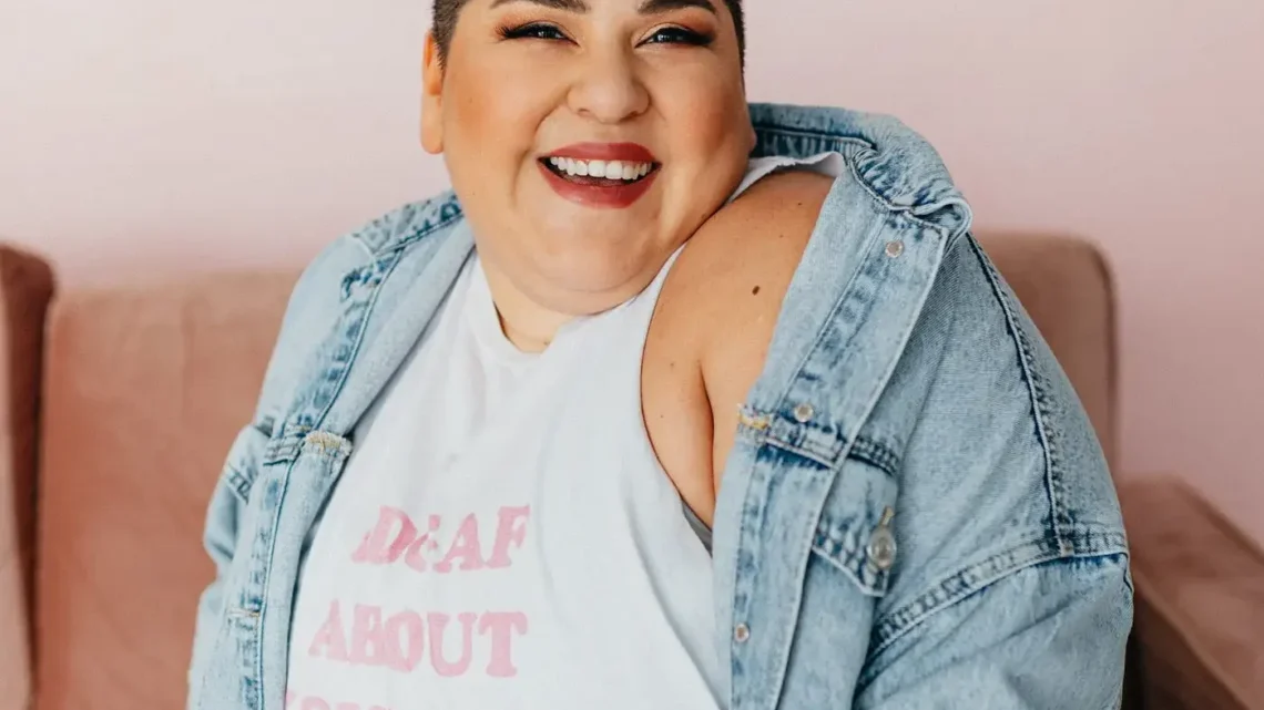 Meg Boggs Bio: Husband, Kids, Age, Net Worth, Powerlifting, Books, Body Positivity