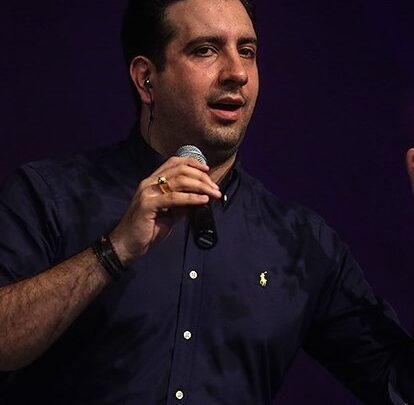 Omid Hajili Biography: Ethnicity, Songs, YouTube, Wife, Age, Height, Net Worth, Awards, Religion
