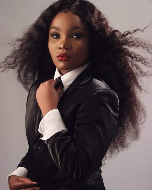 Amantle Brown Biography: Children, Age, Net Worth, Songs, Ethnicity, YouTube, Height, Religion