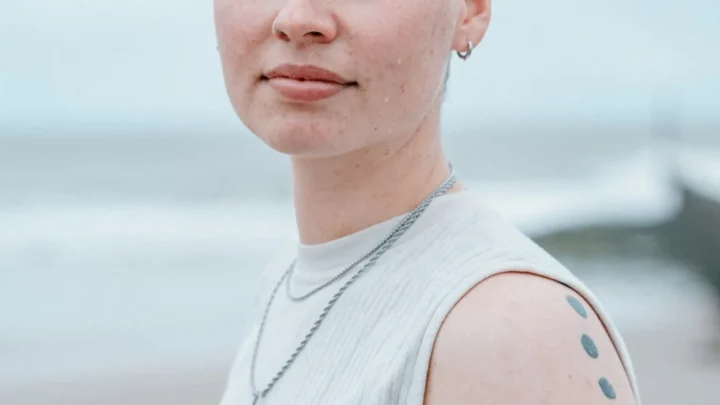 Anuna De Wever Biography: Age, Net Worth, Policy, Documentary, Parents, Career, Activism, Partner