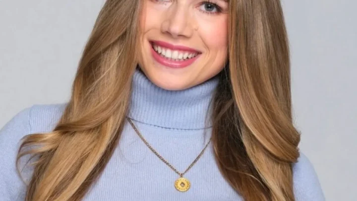 Anna Strigl Biography: Height, Age, Net Worth, Book, Netflix, Boyfriend, YouTube, TikTok